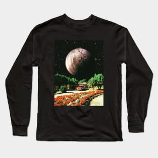 Cottage By Jupiter - Space Collage, Retro Futurism, Sci-Fi Long Sleeve T-Shirt